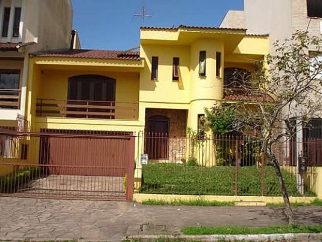 Casa 4 Quartos no Jardim Planalto 360 m² - Porto Alegre