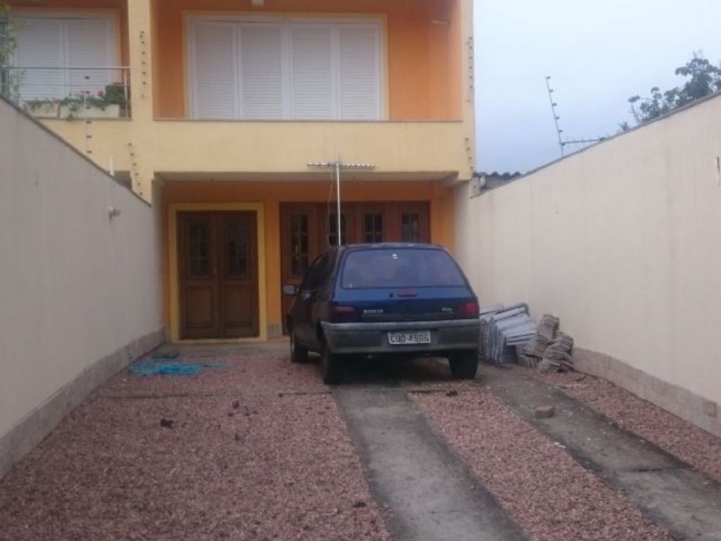 Casa 3 quartos no Jardim Itu-Sabará 399 m² - Pátio e fachada frontal