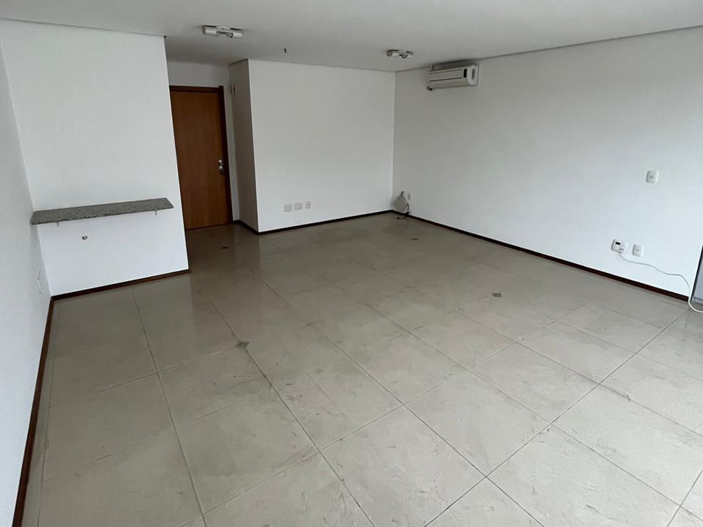 Sala comercial no Petrópolis 37 m² - Vista da sala e área de entrada