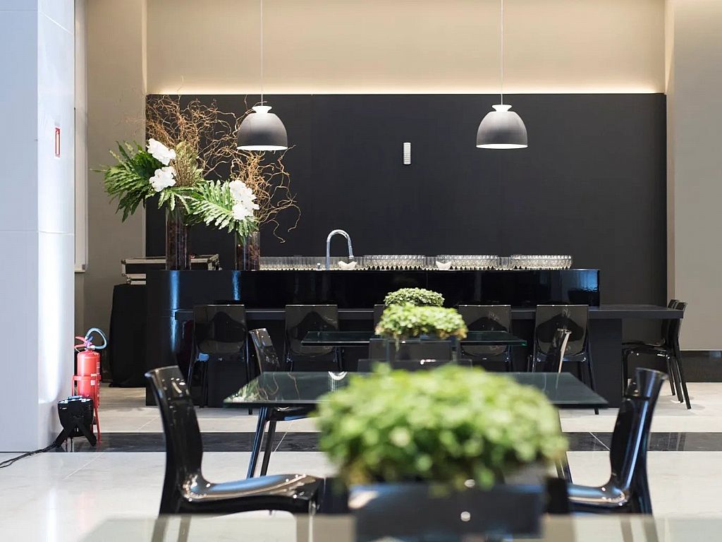 AIG Corporate & Office - Bar Café