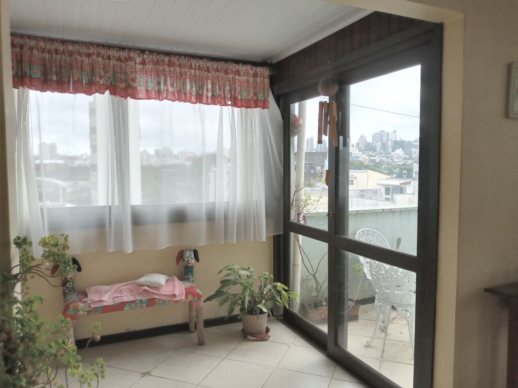 Cobertura com acesso a terraço