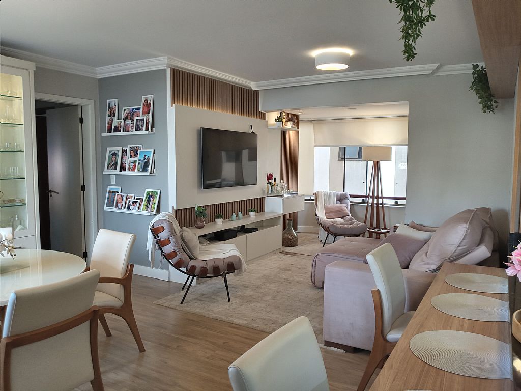 Apartamento 3 quartos no Petrópolis 127 m² - Living